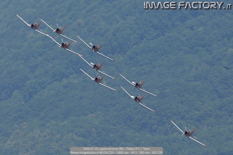 2005-07-16 Lugano Airshow 062 - Pilatus PC-7 Team.jpg